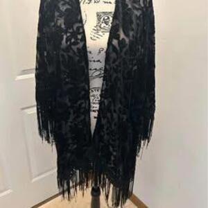 Beautiful Torrid shrug/sheer black w velvet roses and fringe & sleeves /sz2-3